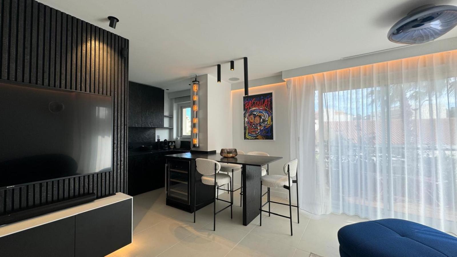 Appartement Luxueux Plein Centre De Cavalaire A 2Mn De La Plage Exterior foto